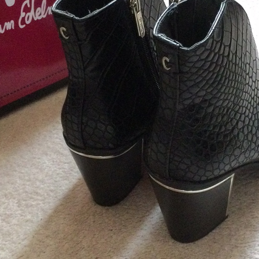 SOLD NIB Circus by Sam Edelman Colleton Booties - Picture 4 of 9